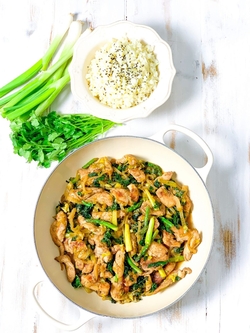 Chicken stir fry with five spice sauce recipes - Main course